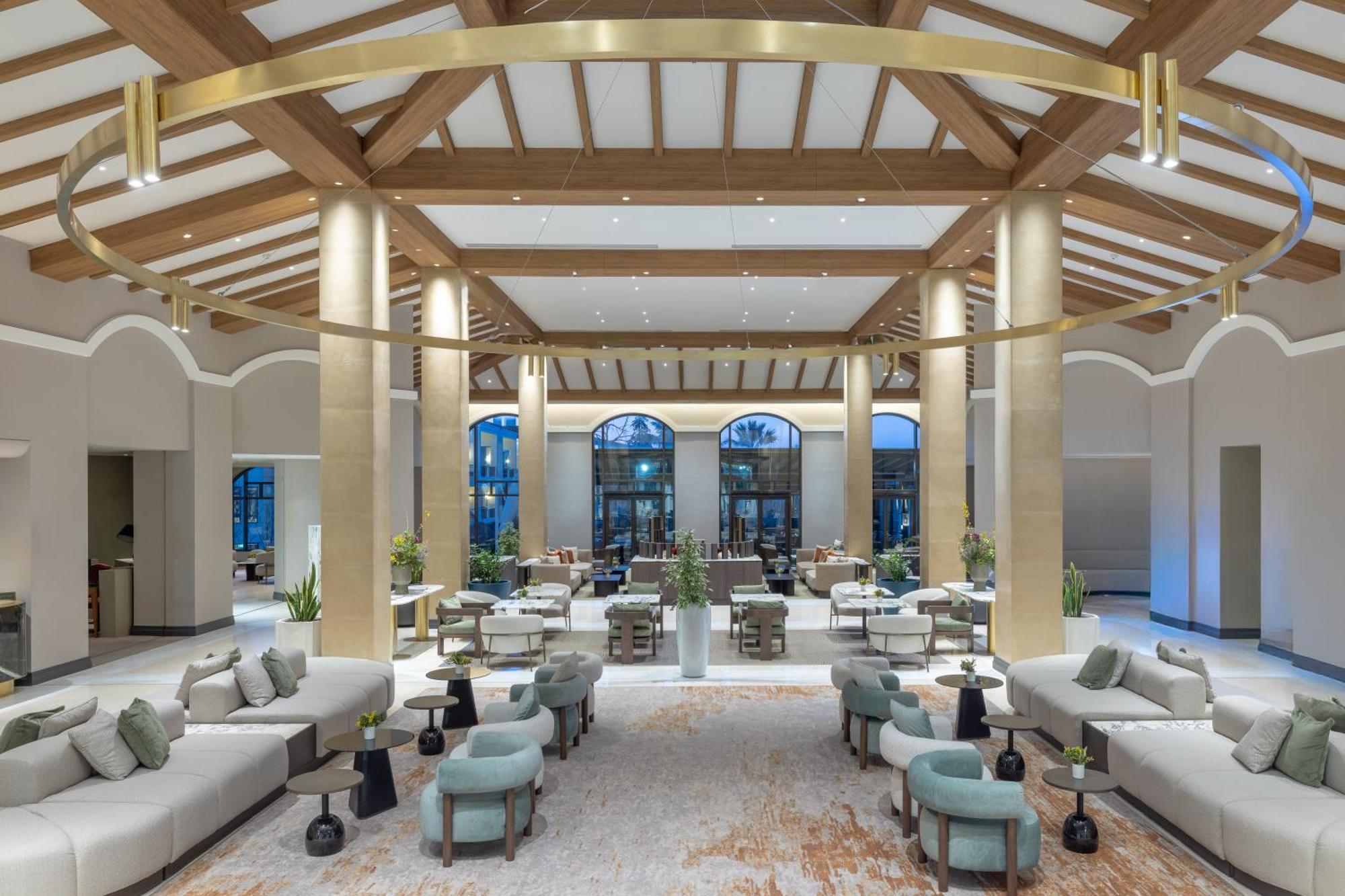 하얏트 리젠시 테살로니키 외부 사진 The lobby of the hotel